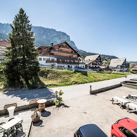 Entre Et Montagne * Thollon-les-Memises